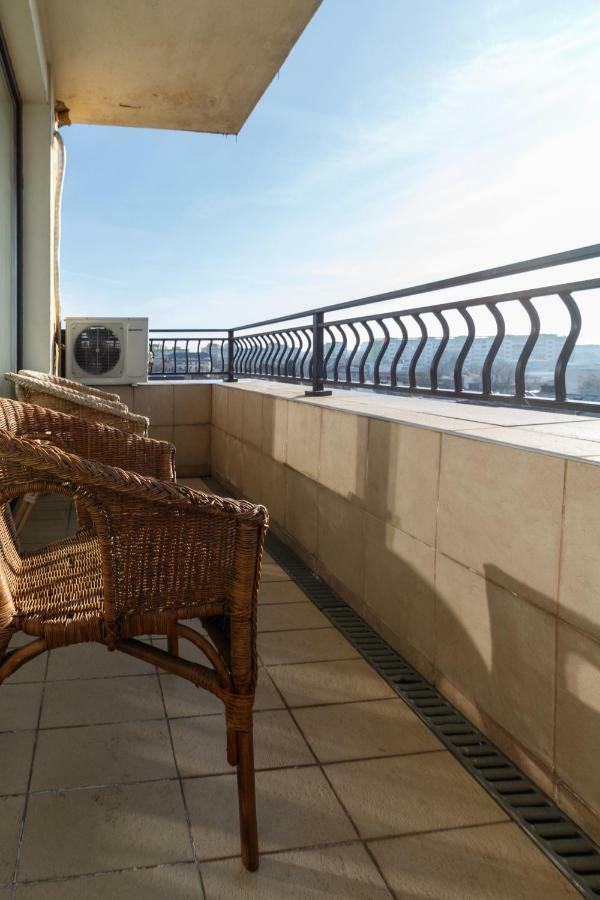 City Center Premium Apartments Bukarest Exteriör bild